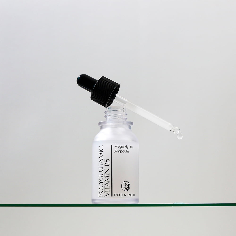 Интенсивно увлажняющая сыворотка с пантенолом RODA ROJI Polyglutamic Vitamin B5 Mega Hydra Ampoule