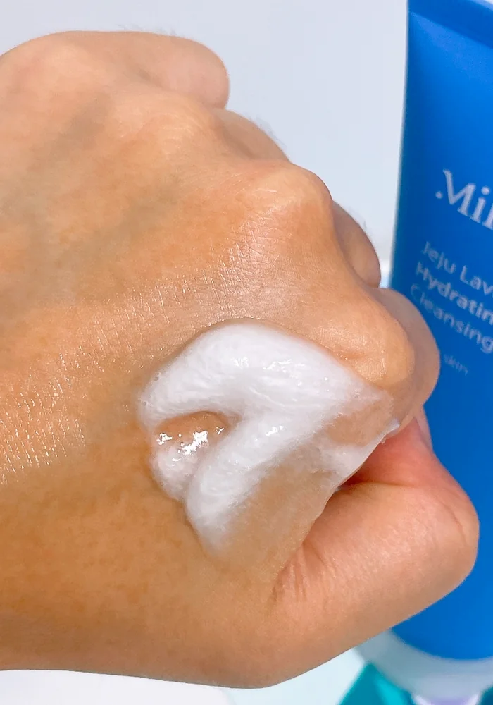 Мягкая увлажняющая пенка для лица |200 ml| Milba Lab Jeju Lava Seawater Hydrating PH-Balanced Cleansing Foam