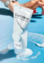 Гипоаллергенная пенка для умывания Torriden DIVE IN Low Molecular Hyaluronic Acid Cleansing Foam 150 ml