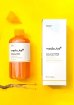 Отшелушивающий тоник с кислотами medicube Kojic Acid Turmeric Resurfacing Toner 250 ml