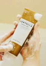 Успокаивающая пенка для умывания с центеллой SKIN1004 Madagascar Centella Ampoule Foam 125 ml