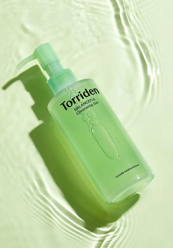 Мягкий гель для умывания с CICA-комплексом Torriden Balanceful Cica Cleansing Gel 200 ml